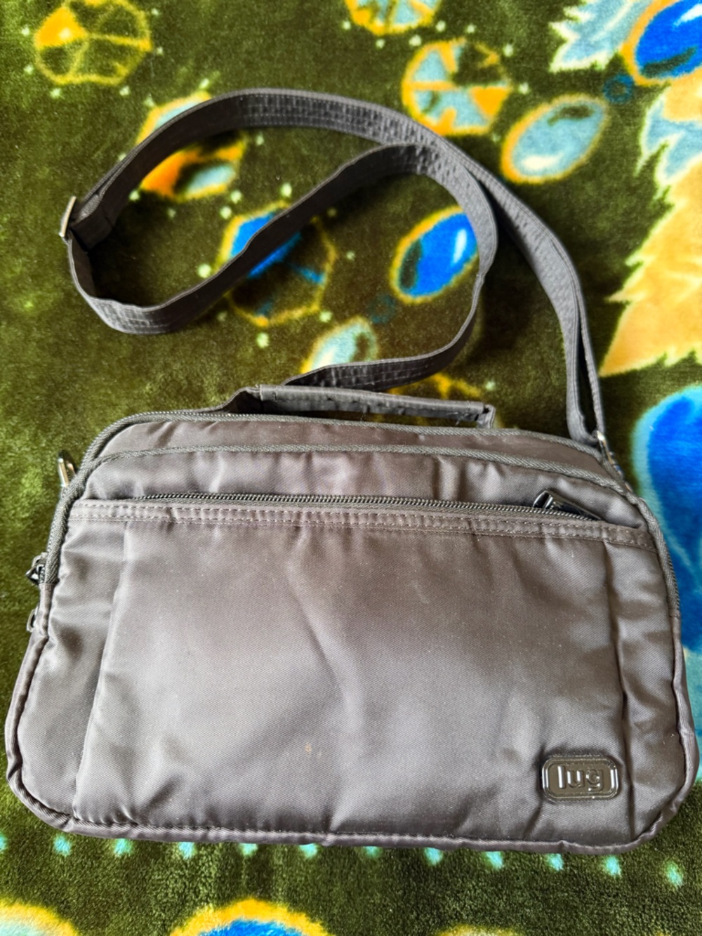 Black Men's Crossbody Shoulder Bag - Picture 4 of 14